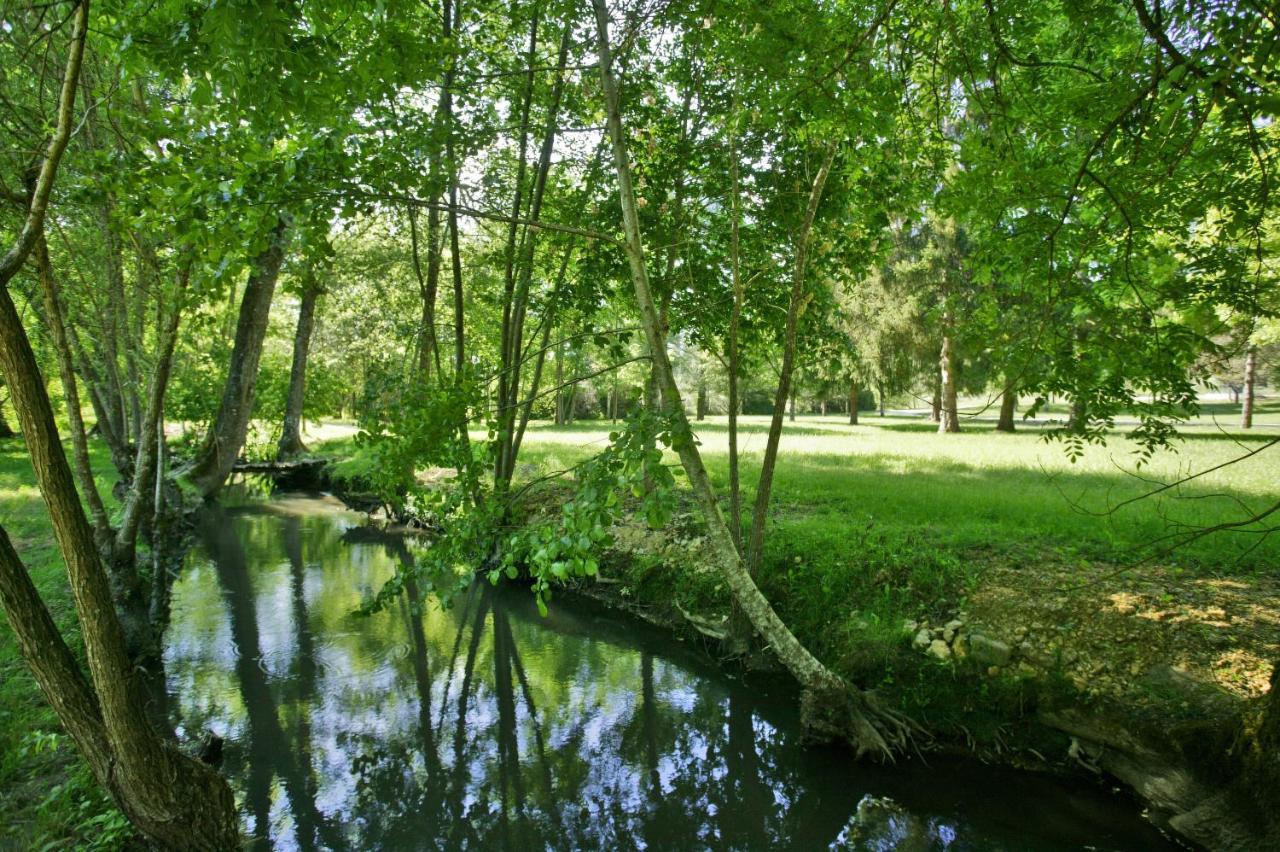 Le Moulin De Mitou Hotel Auriac-du-Périgord Екстериор снимка