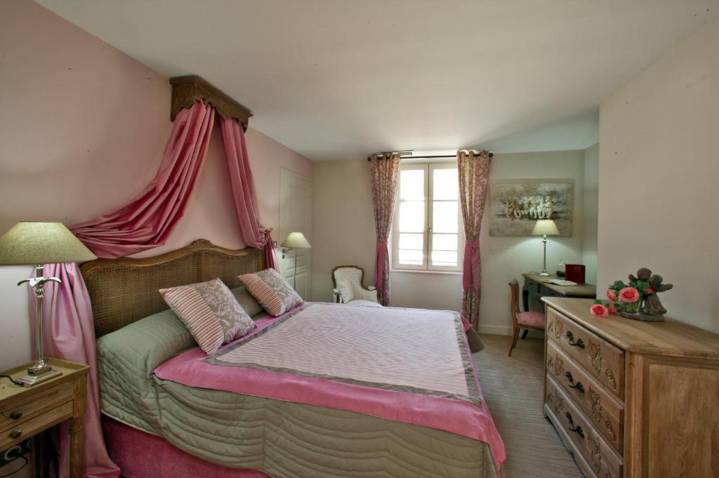 Le Moulin De Mitou Hotel Auriac-du-Périgord Стая снимка